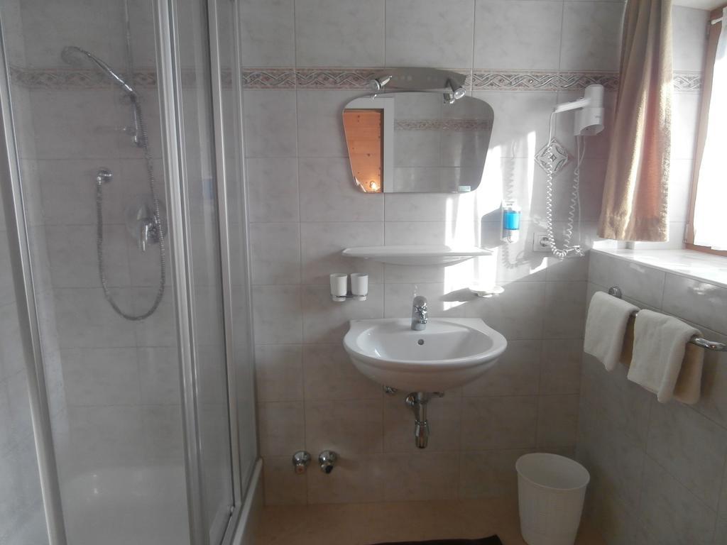 Gaestehaus Hochmuth Mayrhofen Bilik gambar