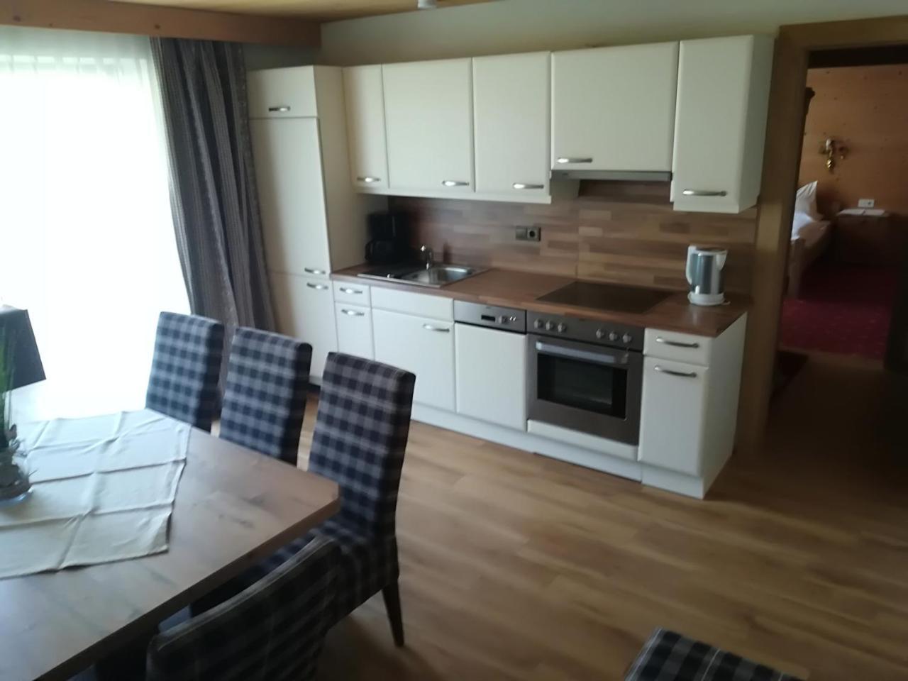 Gaestehaus Hochmuth Mayrhofen Luaran gambar